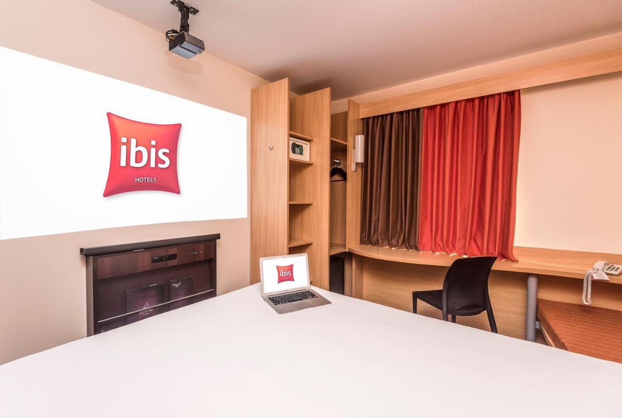 Ibis Santiago Las Condes Buitenkant foto