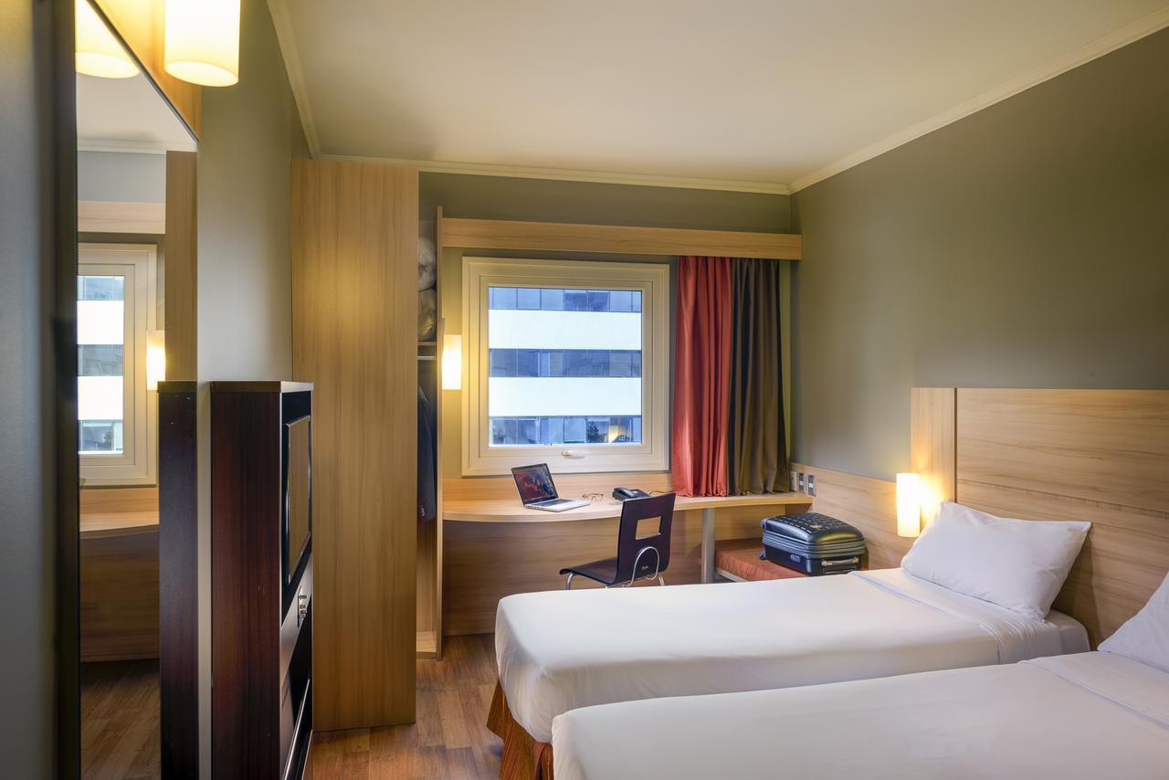 Ibis Santiago Las Condes Buitenkant foto